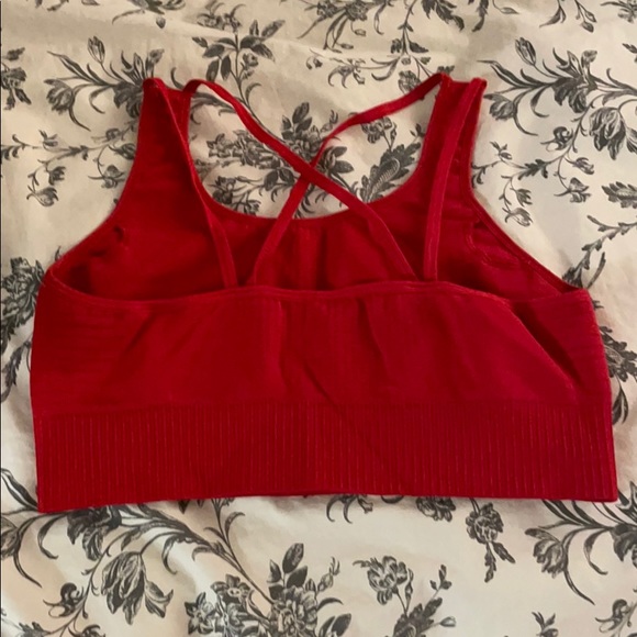 New women’s best XS bra - Picture 2 of 2